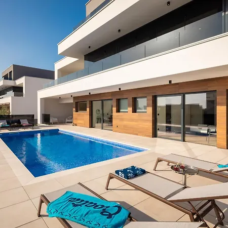 Vivi Rent - Old Olive Vi Villa *