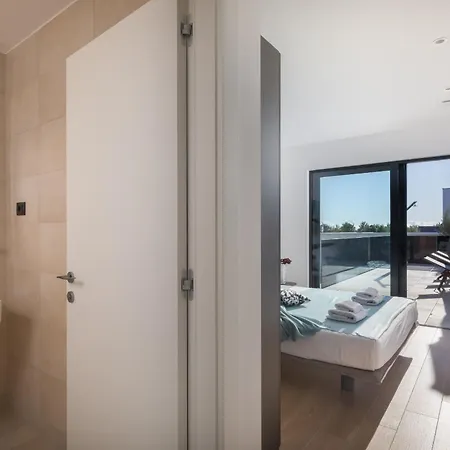 Vivi Rent - Old Olive Vi Villa