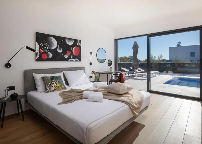 Vivi Rent - Old Olive Vi Villa